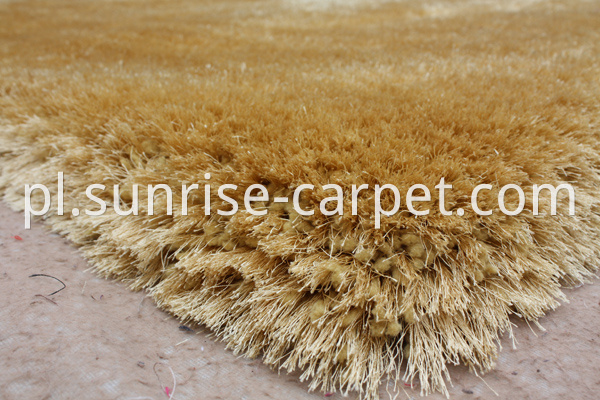 Elastane and Silk Shagy rug gold color